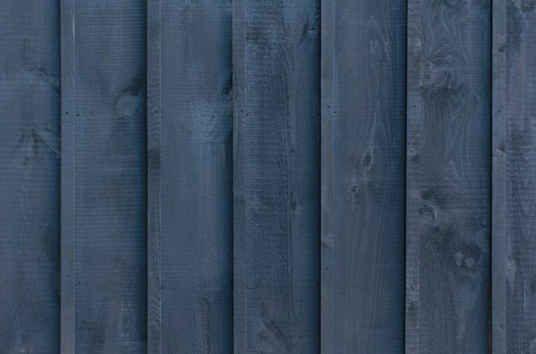 Photo Steel vs Wood