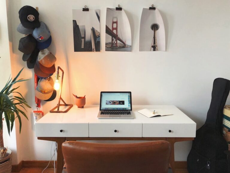 Photo "How to arrange your furniture to create an inspired and efficient workspace"