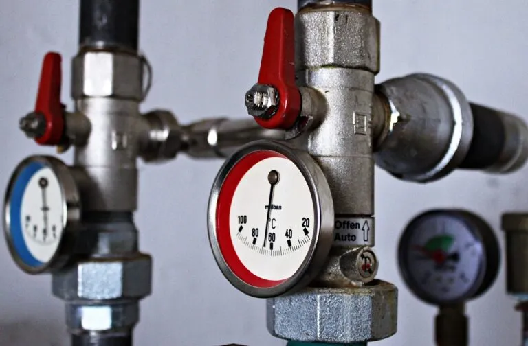 Cum te poate ajuta renovarea sistemului de încălzire să economisești bani și energie