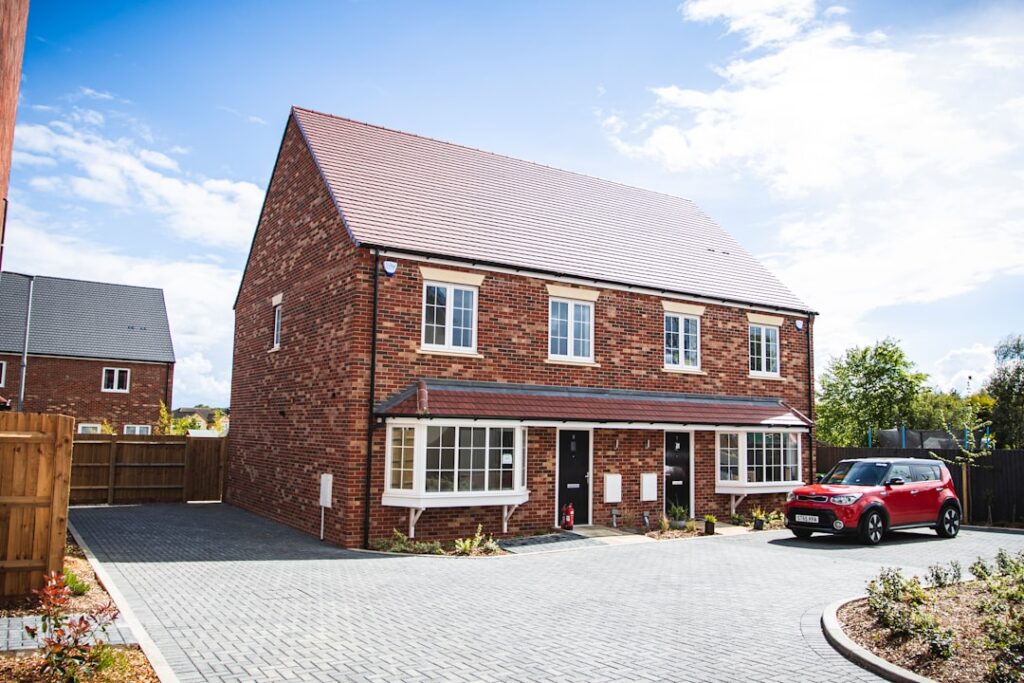 Photo buying a house