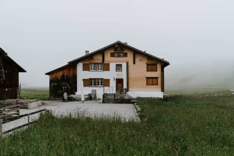 Photo house with low budget