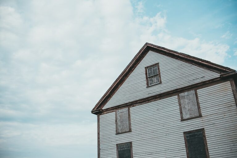 Photo buying a house with proper documents