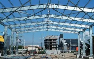 Construcții metalice în România și Europa: tendințe, cerere și soluții avansate cu Avangart