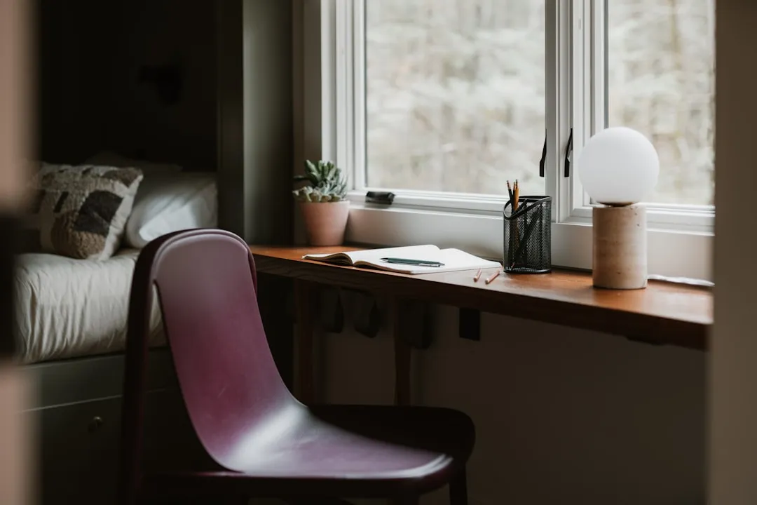 Photo joyful reading corner